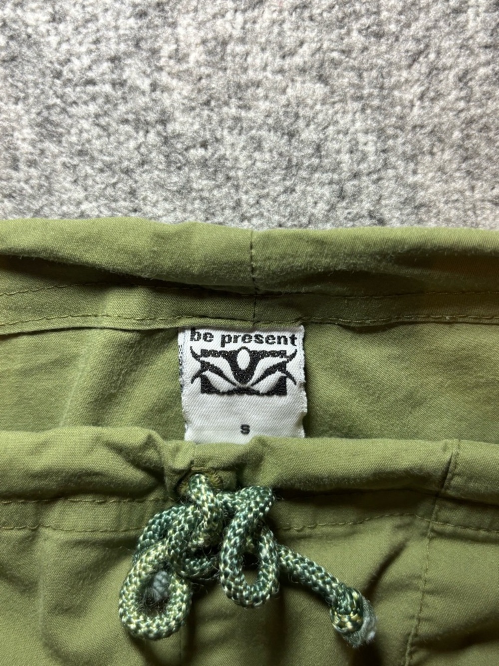 Be Present Women’s Yoga Pants Wide-Leg Capri Olive Green Small Rare - Picture 4 of 11